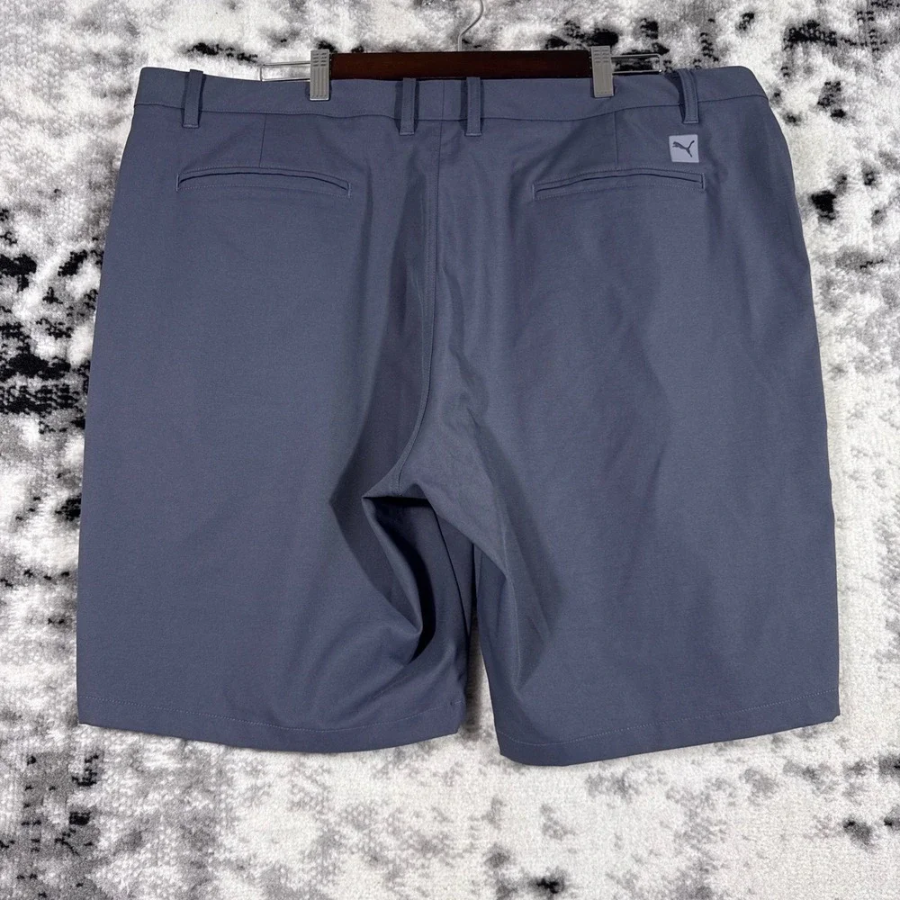 Puma Golf Mens Shorts Gray Flat Front Performance Stretch Size 42‎